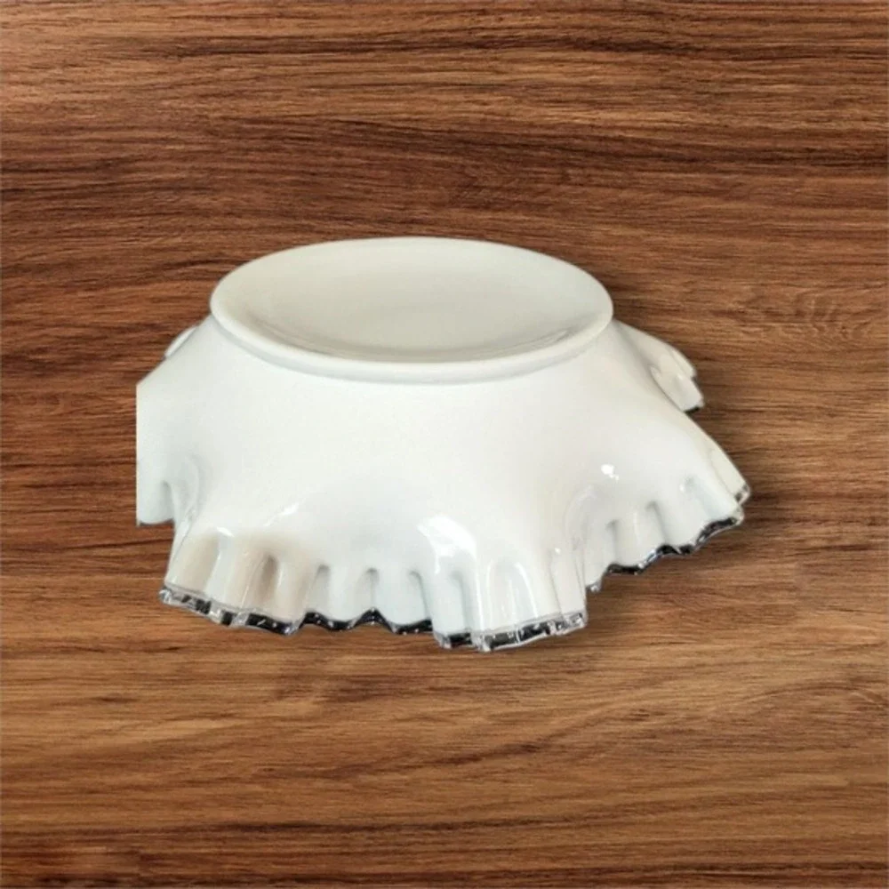 Fenton silver crest